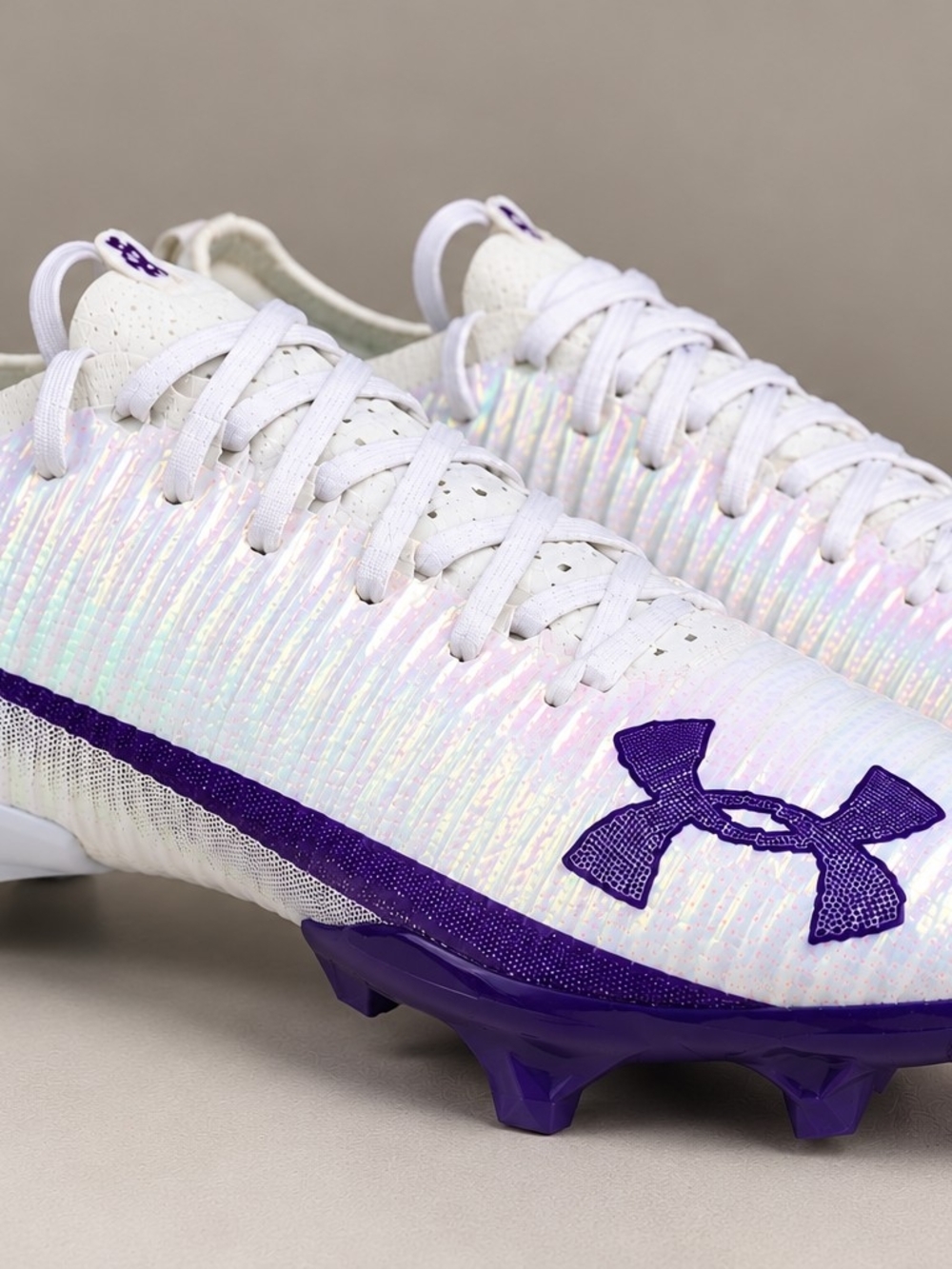 Under Armour IntelliKnit Football Cleats Men’s 13 White Iridescent Purple